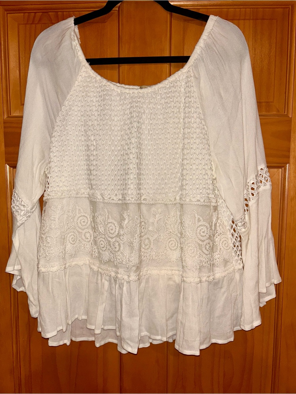 Democracy WHITE Crochet & Lace Peasant Top. NWOT